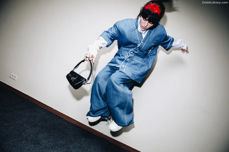 Billie Eilish photo 18 of 1846