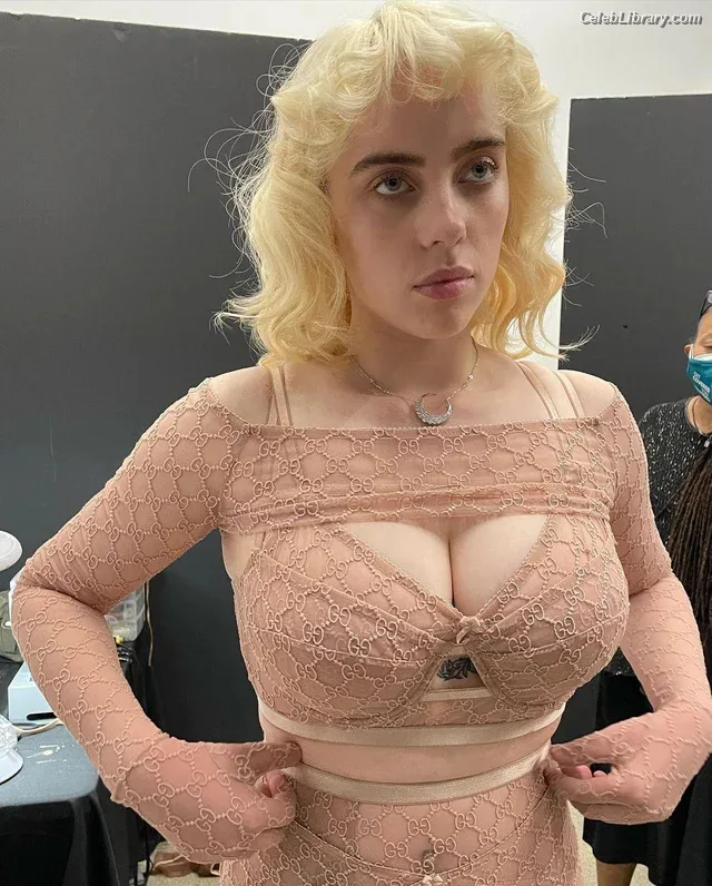 Billie Eilish photo 4 of 1846