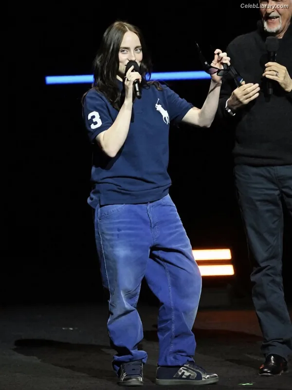 Billie Eilish photo 6 of 1846