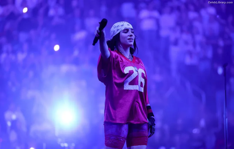 Billie Eilish photo 2 of 1846
