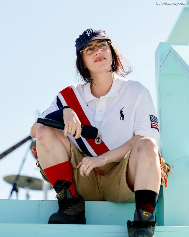 Billie Eilish photo 7 of 1846