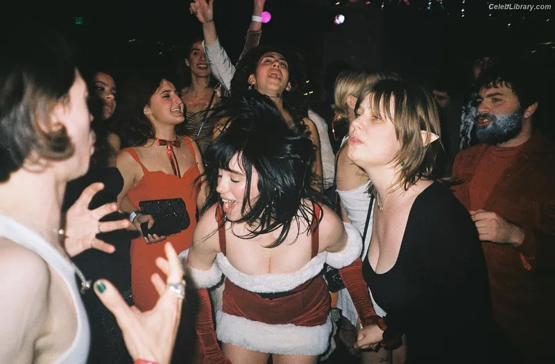 Billie Eilish photo 8 of 1846