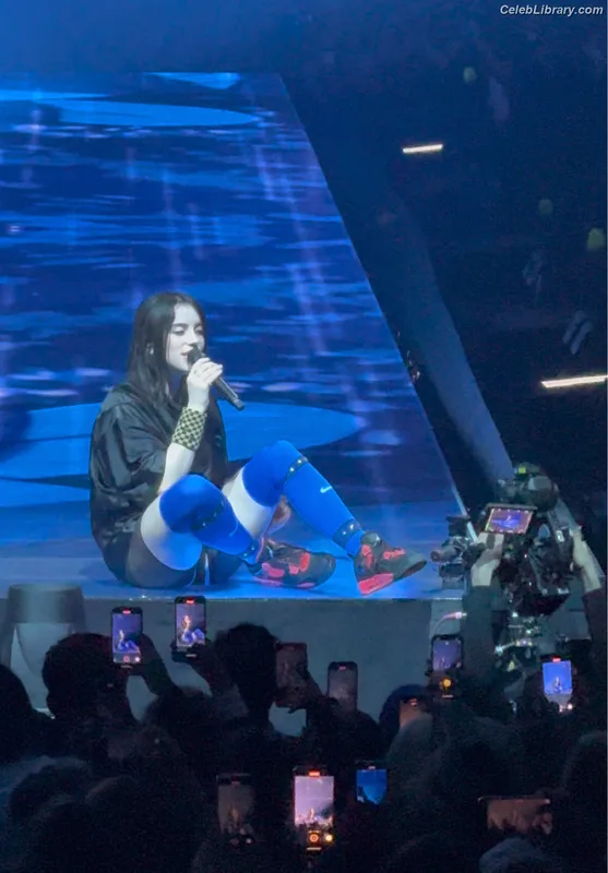 Billie Eilish photo 13 of 1846