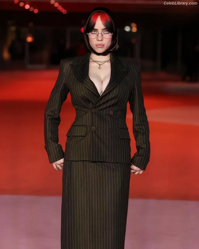 Billie Eilish photo 4 of 1846