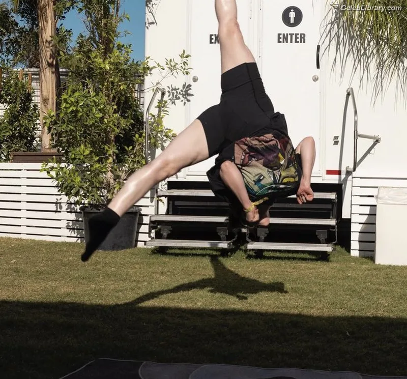 Billie Eilish photo 18 of 1846
