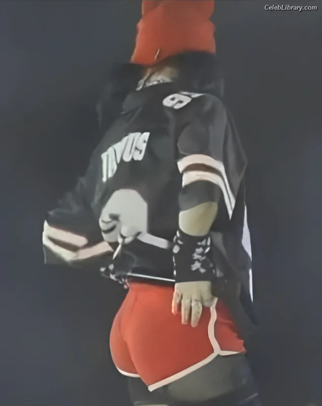 Billie Eilish photo 5 of 1846