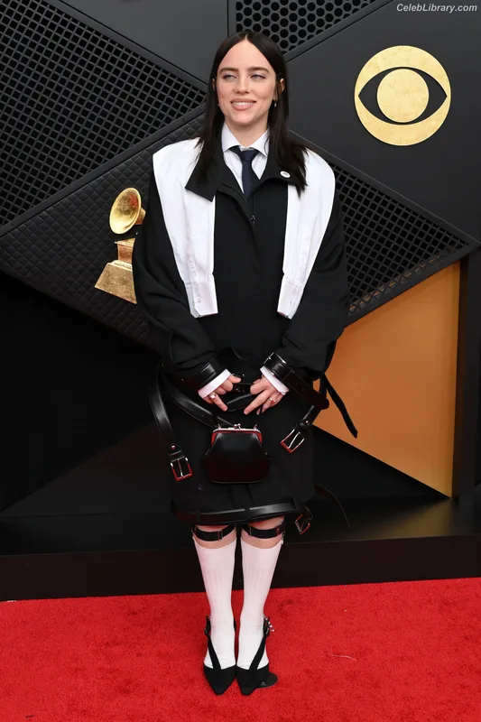 Billie Eilish photo 6 of 1846