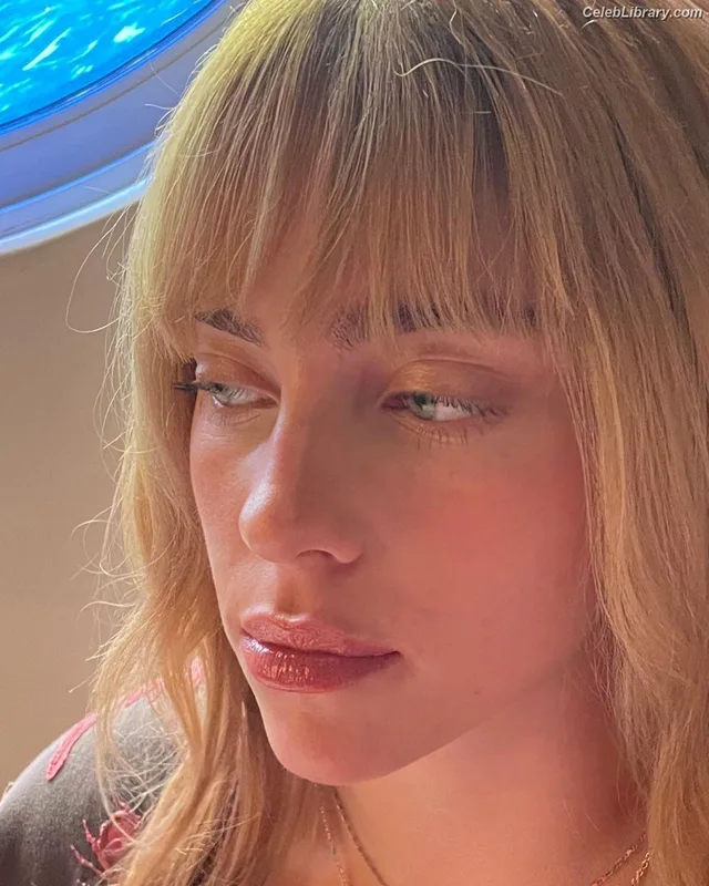 Billie Eilish photo 11 of 1846