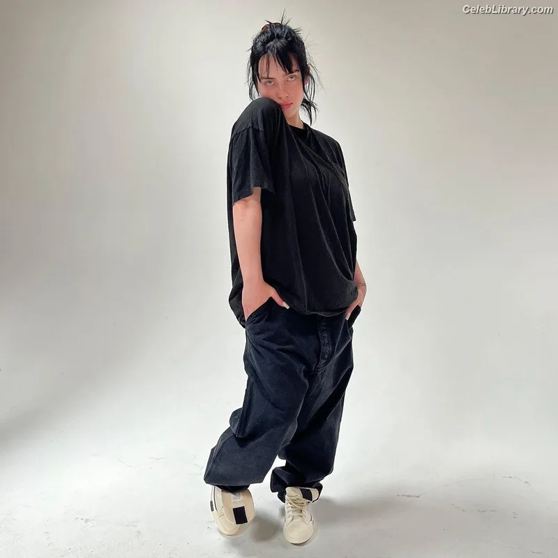 Billie Eilish photo 13 of 1846
