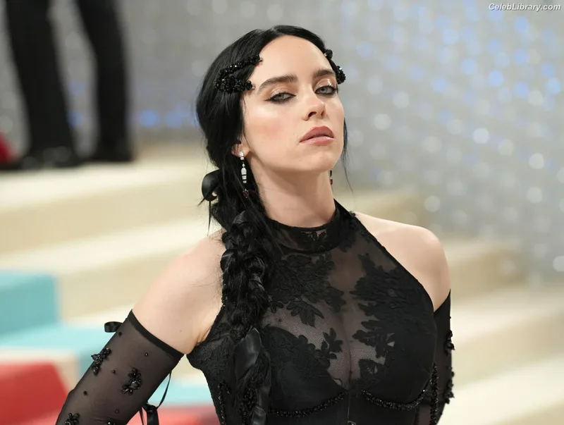Billie Eilish photo 18 of 1846