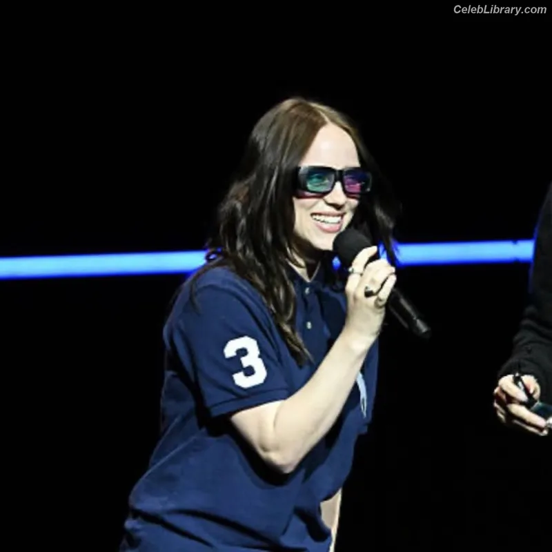 Billie Eilish photo 21 of 1846