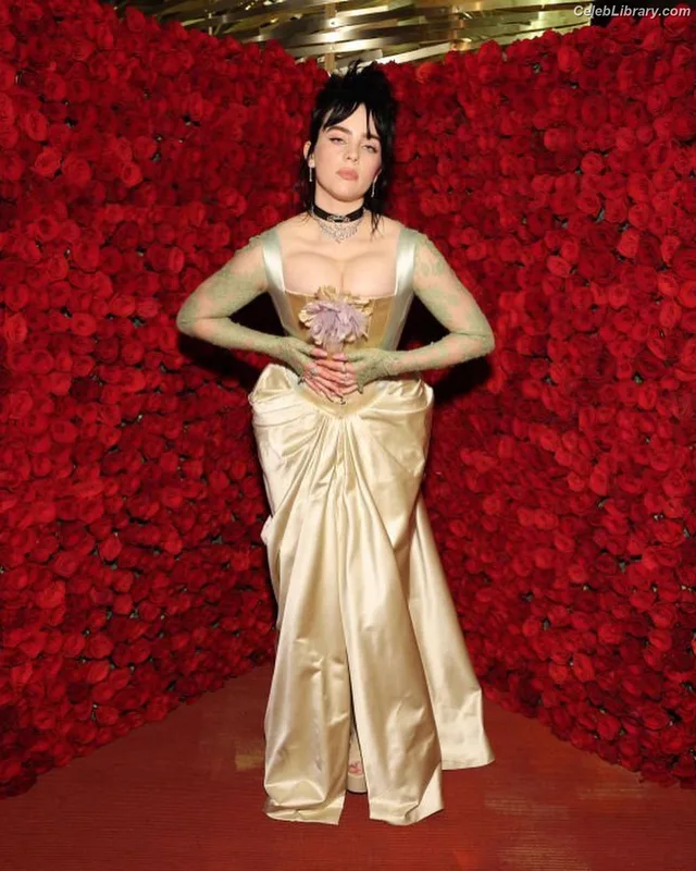 Billie Eilish photo 12 of 1846