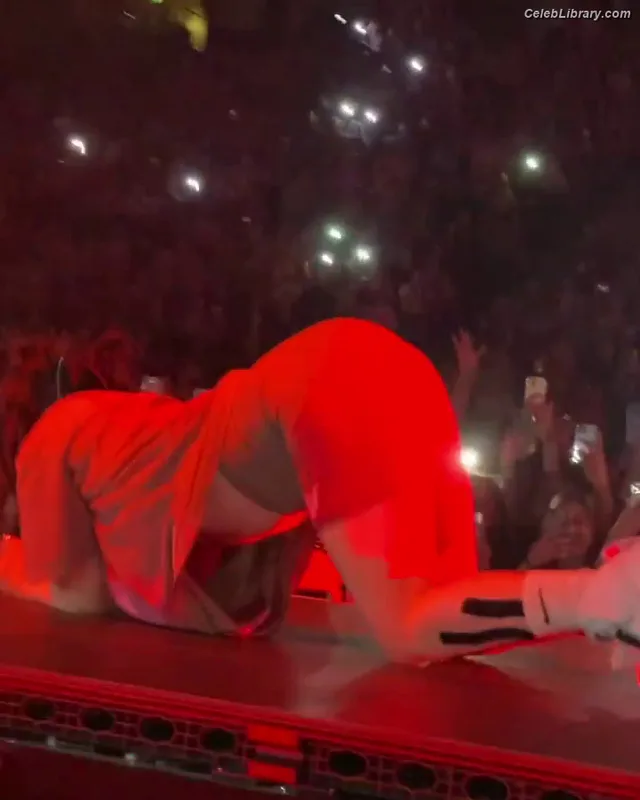Billie Eilish photo 9 of 1846