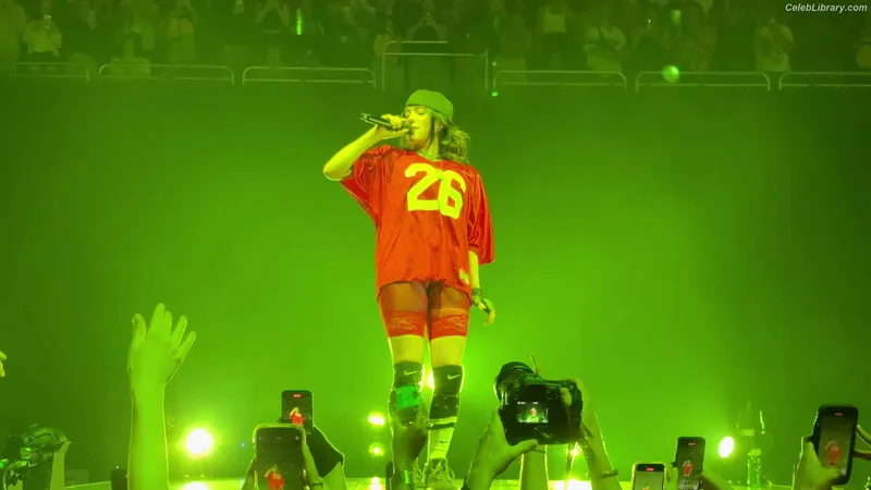 Billie Eilish photo 16 of 1846