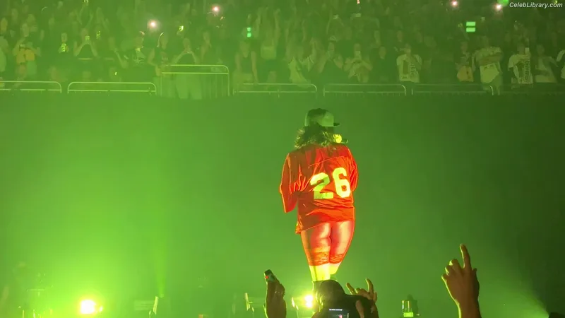 Billie Eilish photo 4 of 1846