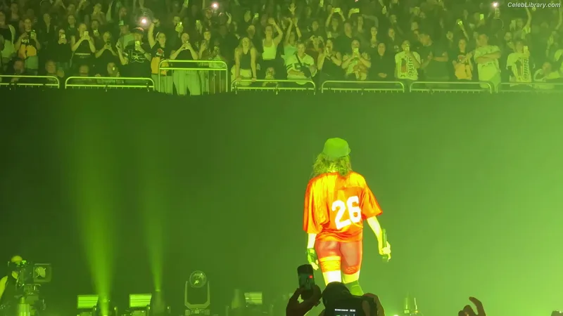 Billie Eilish photo 5 of 1846