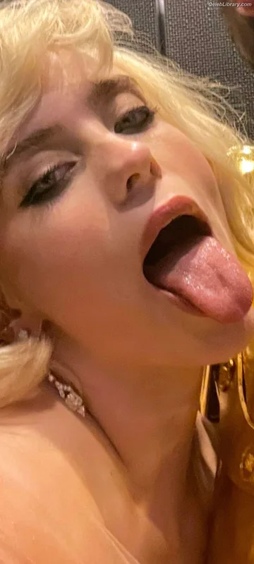 Billie Eilish photo 4 of 1846