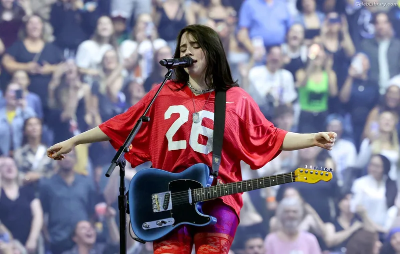 Billie Eilish photo 7 of 1846