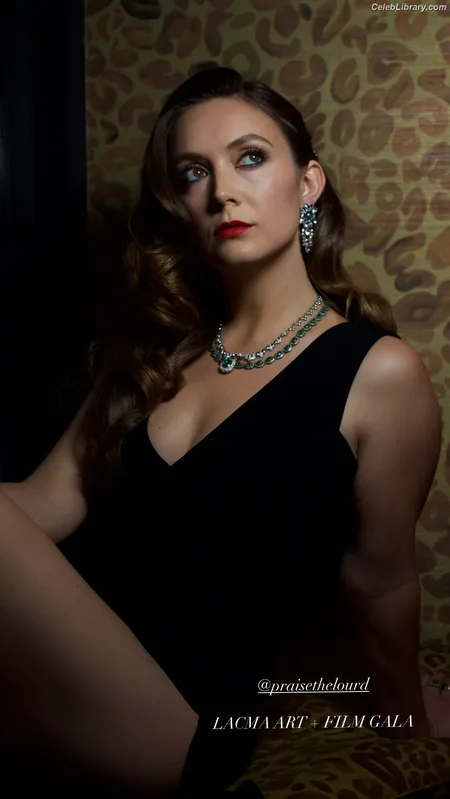 Billie Lourd photo 1 of 60