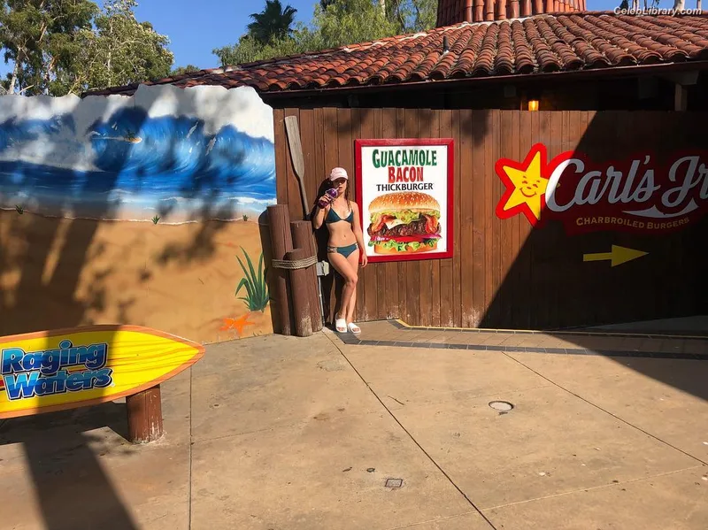 Billie Lourd photo 19 of 60