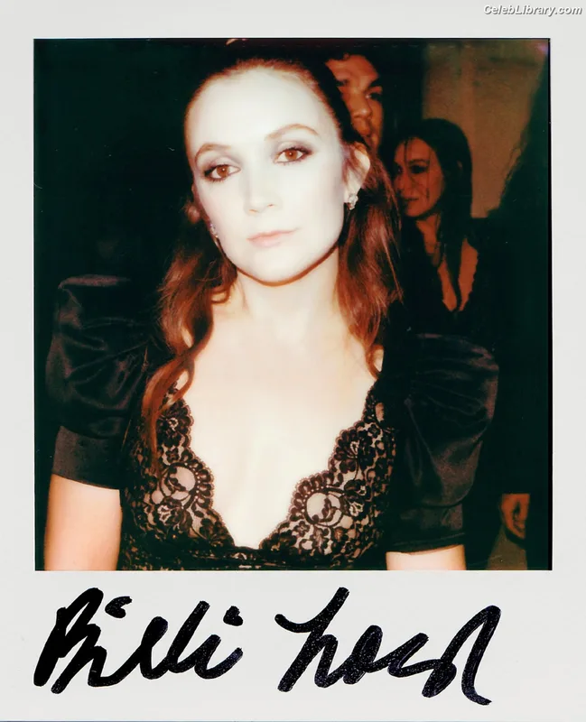 Billie Lourd photo 1 of 60