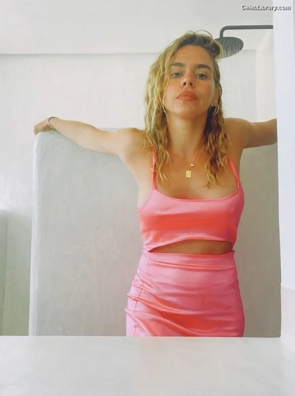 Billie Piper photo 16 of 621