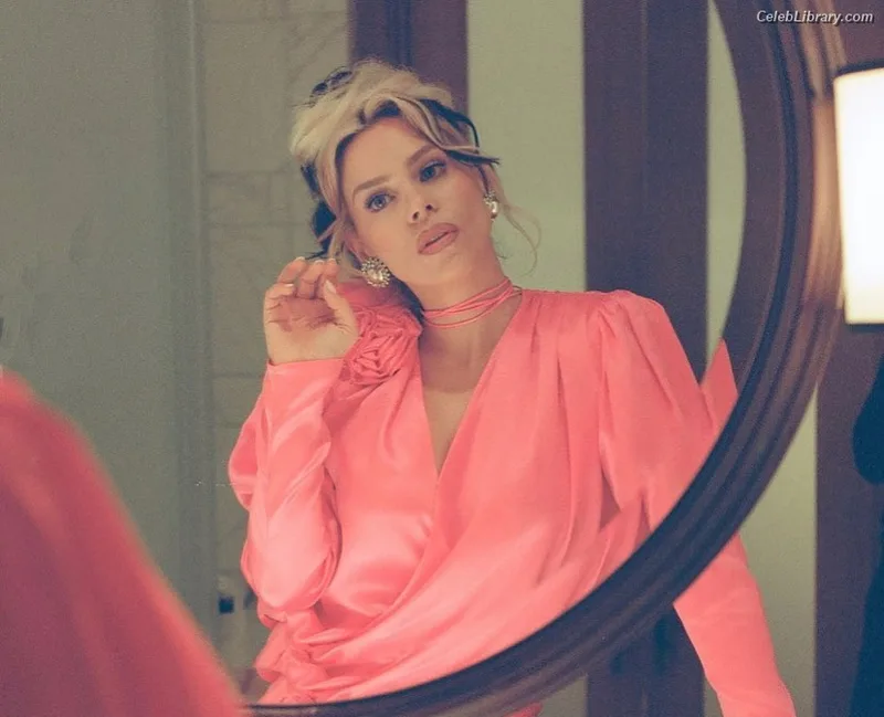 Billie Piper photo 12 of 621