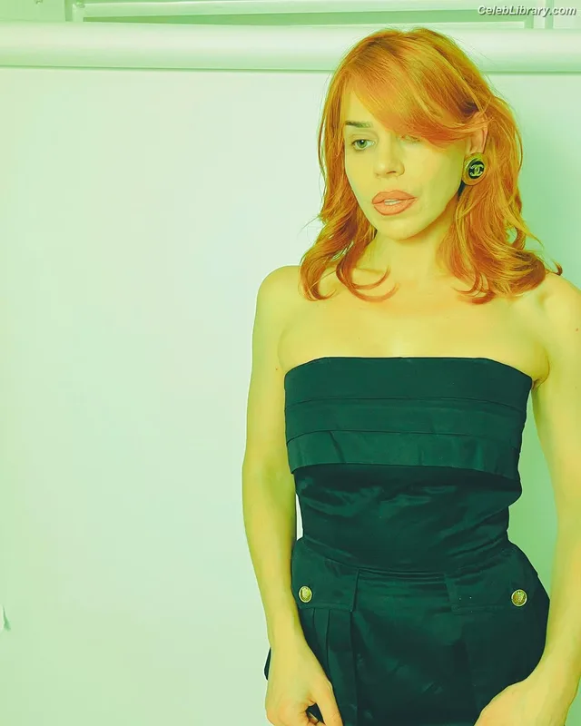 Billie Piper photo 20 of 621