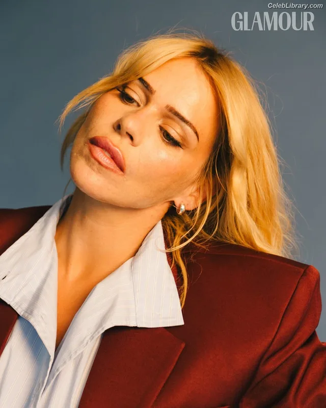 Billie Piper photo 15 of 621