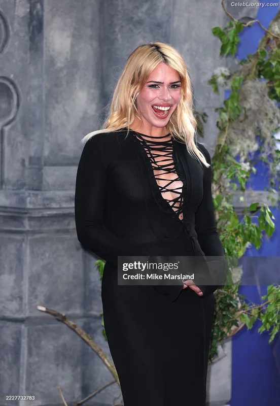 Billie Piper photo 16 of 621