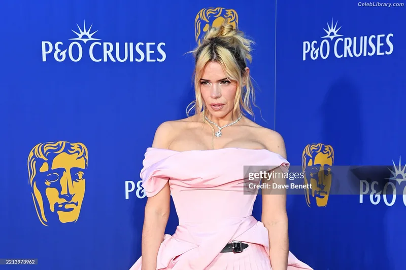 Billie Piper photo 20 of 621