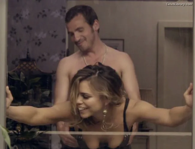 Billie Piper photo 12 of 621