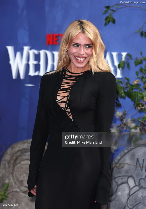 Billie Piper photo 22 of 621