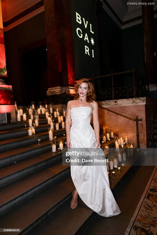 Billie Piper photo 14 of 621