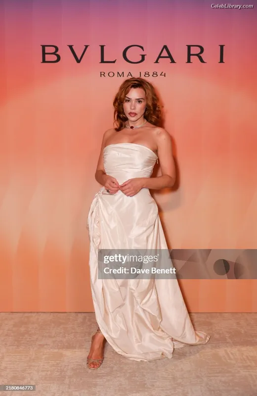 Billie Piper photo 21 of 621