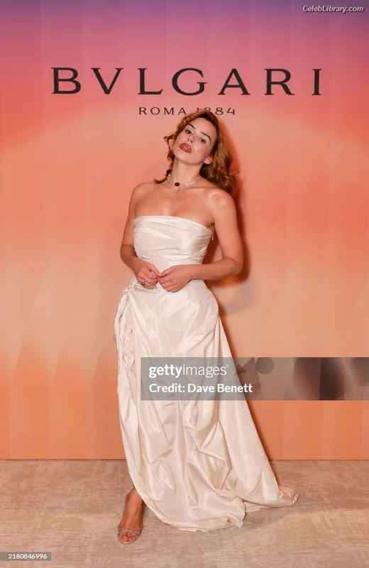 Billie Piper photo 22 of 621