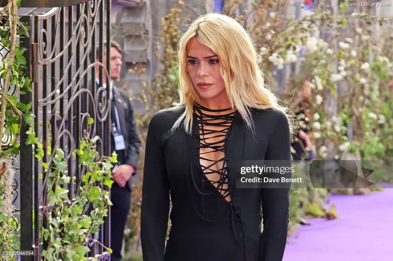 Billie Piper photo 18 of 621