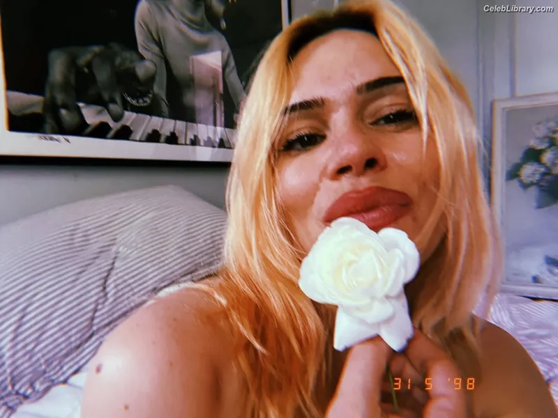 Billie Piper photo 6 of 621