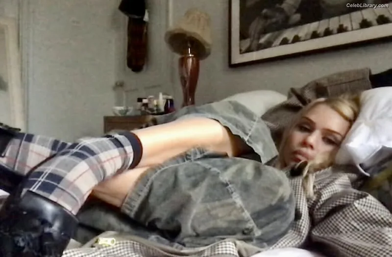 Billie Piper photo 7 of 621