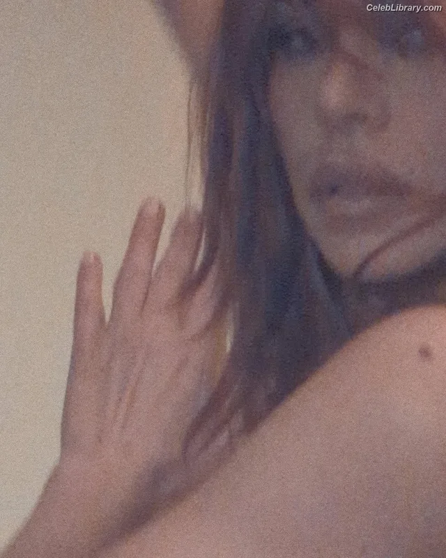 Billie Piper photo 11 of 621