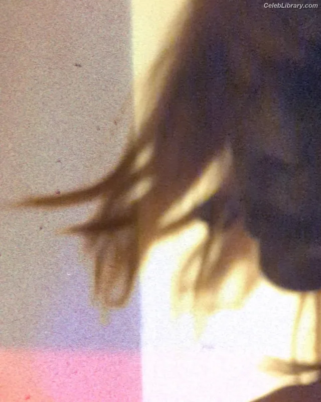 Billie Piper photo 15 of 621