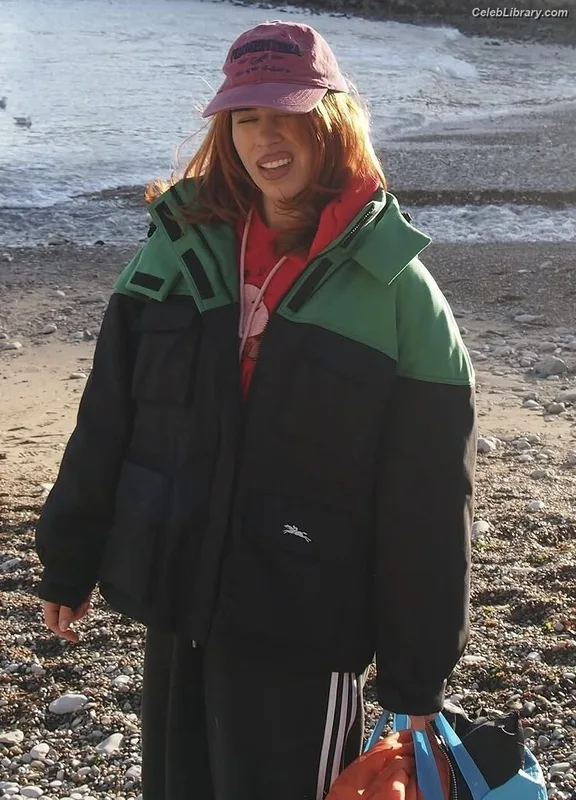 Billie Piper photo 9 of 621
