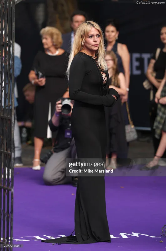 Billie Piper photo 6 of 621