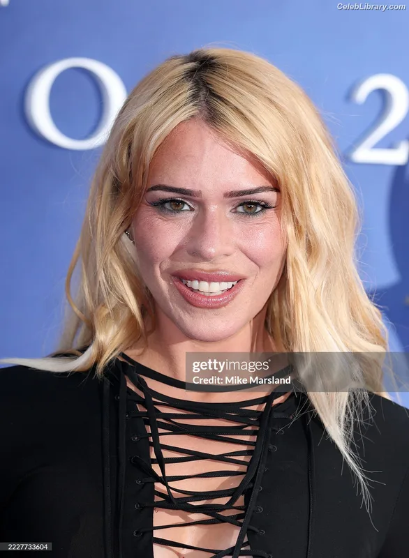 Billie Piper photo 5 of 621