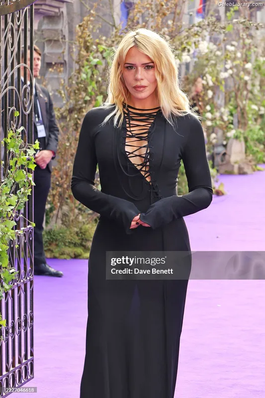 Billie Piper photo 3 of 621