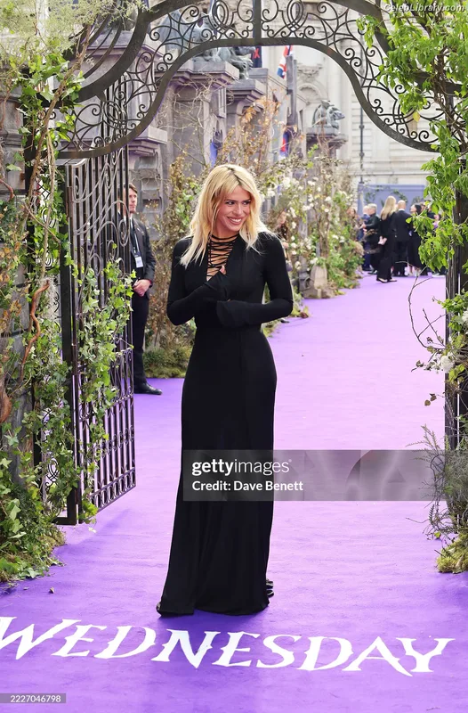 Billie Piper photo 4 of 621
