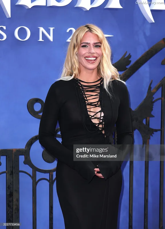 Billie Piper photo 13 of 621