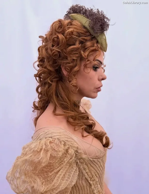 Billie Piper photo 21 of 621