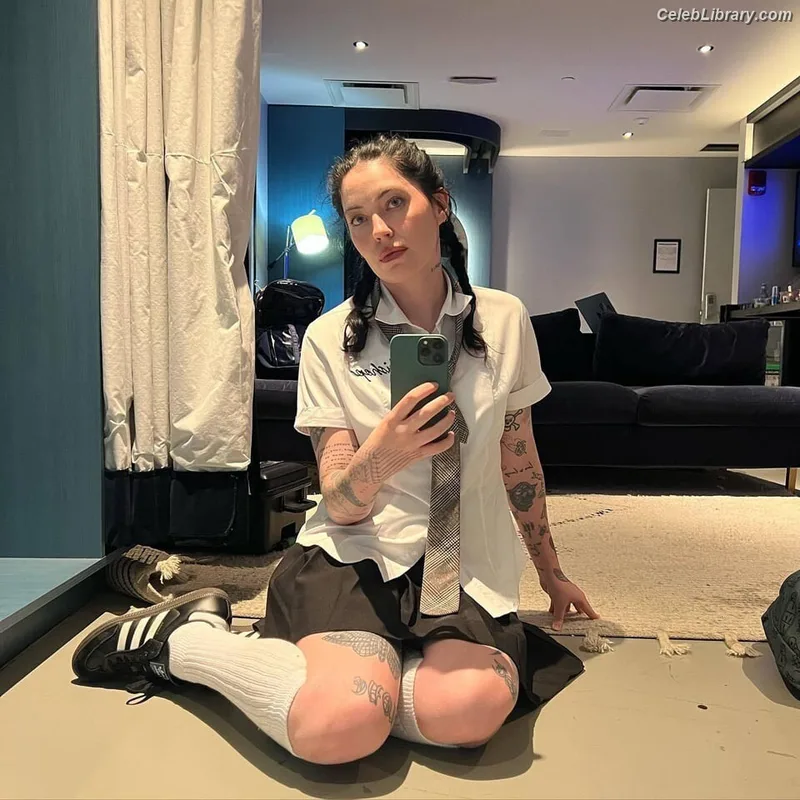 Bishop Briggs photo 2 of 53