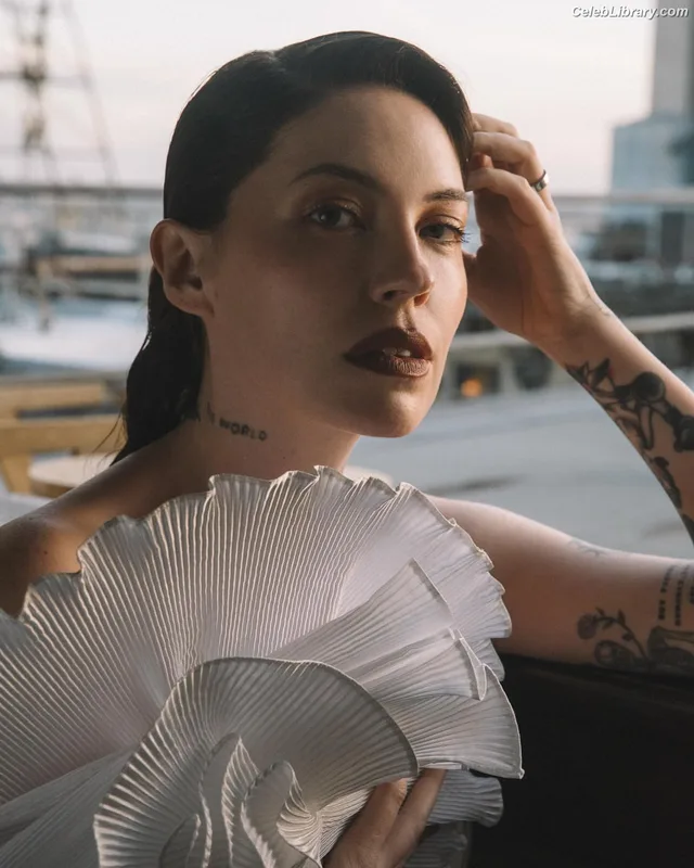Bishop Briggs photo 12 of 53
